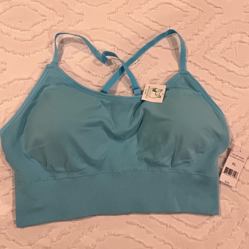 Brand new sports bra XL with wicking removable cups